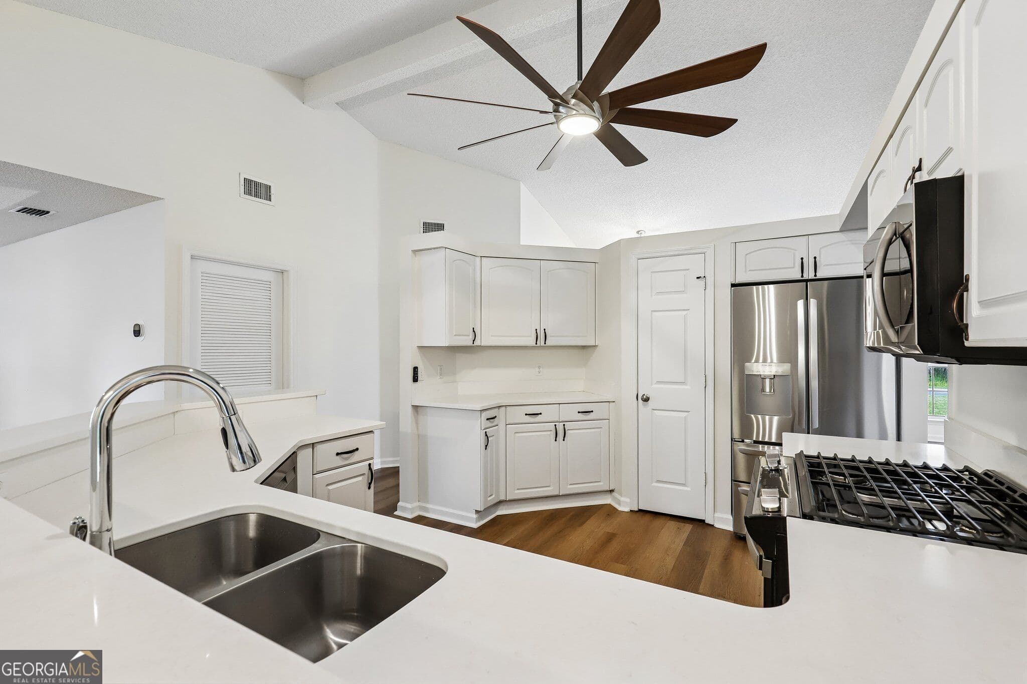4 bedroom, 2 bathroom, 2,253 sq ft single family residence for sale at 601 Bartlett Street, St. Marys, GA 31558 — photo 10