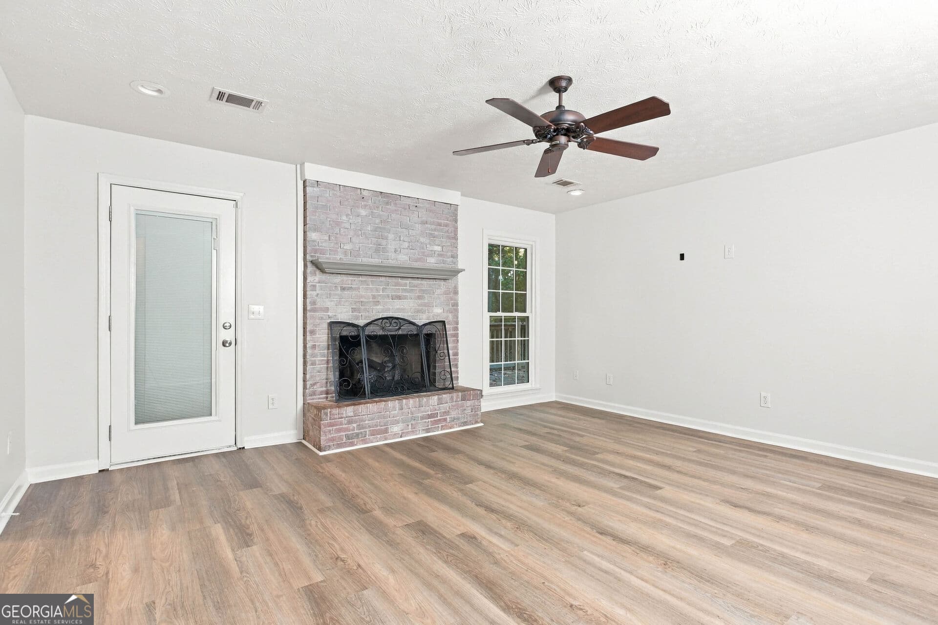 5 bedroom, 3.5 bathroom, 2,421 sq ft single family residence for sale at 1842 Plantation Creek Road, Fortson, GA 31808 — photo 3