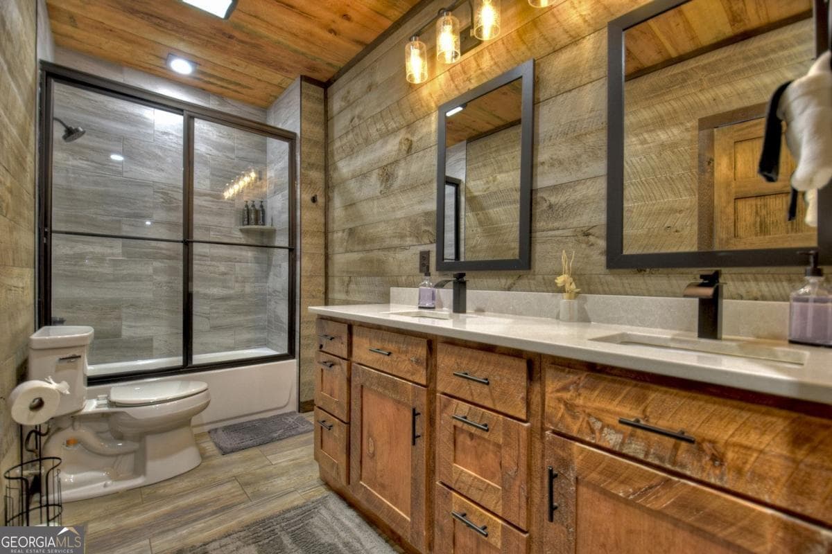 4 bedroom, 3.5 bathroom, 4,495 sq ft cabin,single family residence for sale at 188 Paul Drive, Blue Ridge, GA 30513 — photo 7