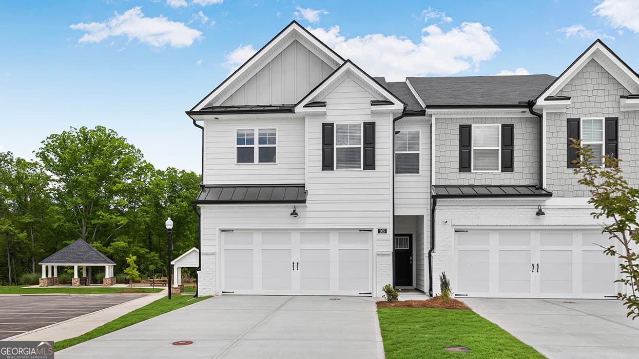 3 bedroom, 2.5 bathroom townhouse sold at 480 Silver Moon Drive, Loganville, GA 30052