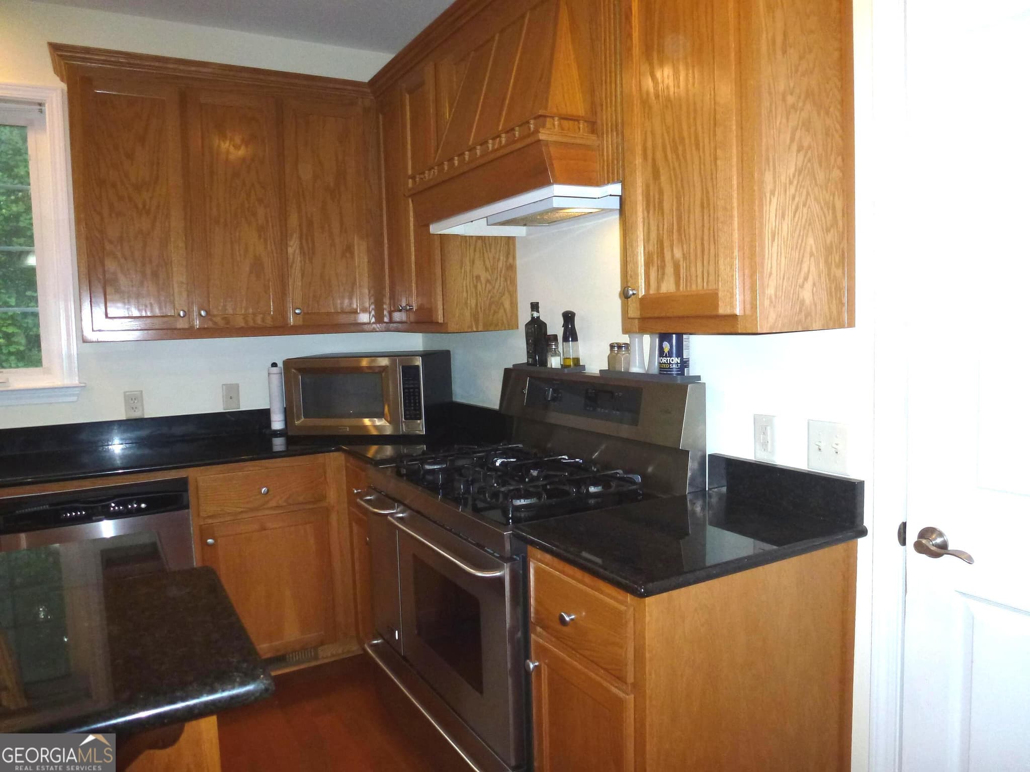 3 bedroom, 3 bathroom, 1,790 sq ft single family residence for sale at 185 Sir Edward Teach Road, Midway, GA 31320 — photo 6