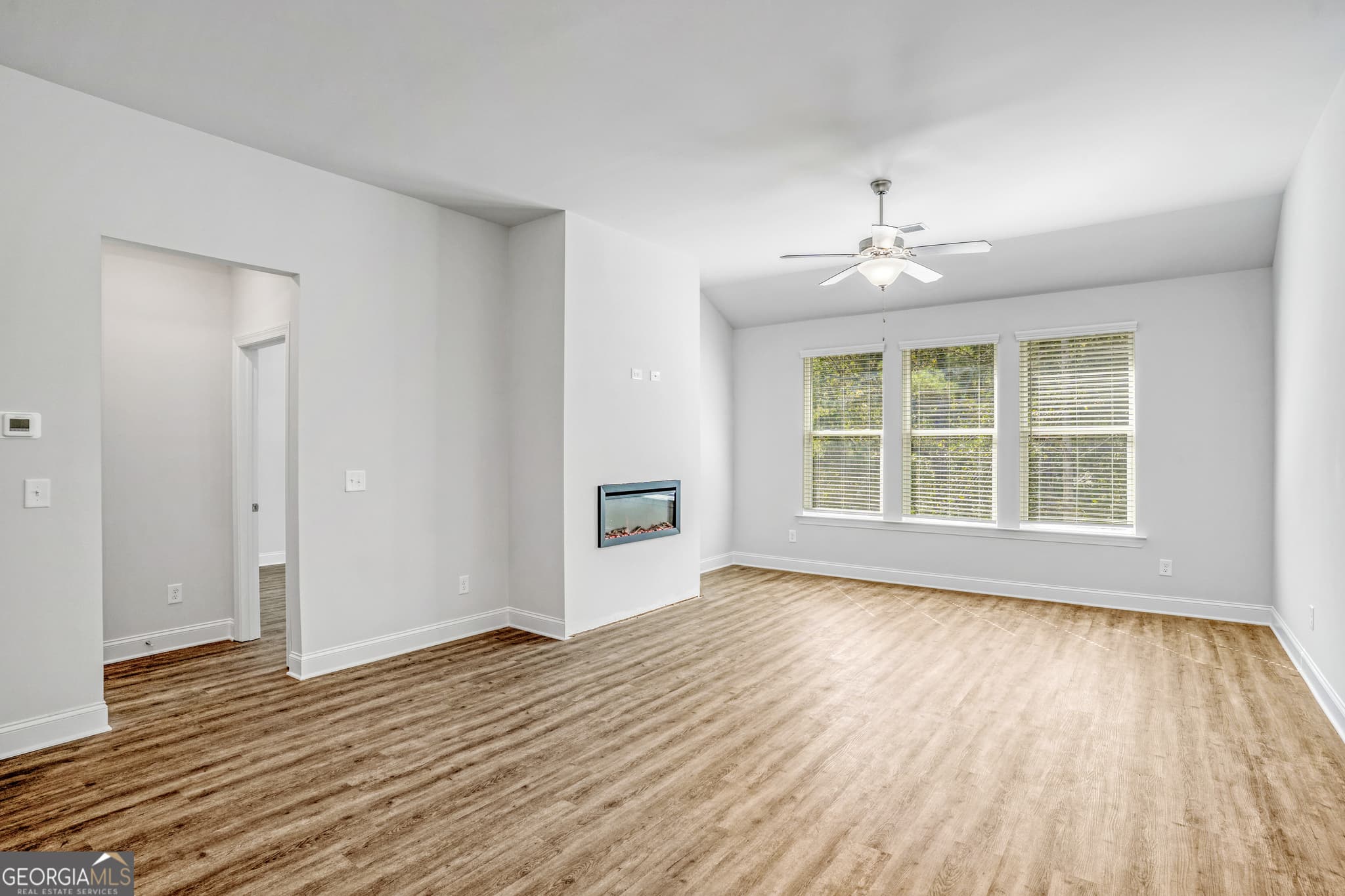 4 bedroom, 3.5 bathroom, 2,189 sq ft single family residence for sale at 106 Cooper Drive 62, Mansfield, GA 30055 — photo 6