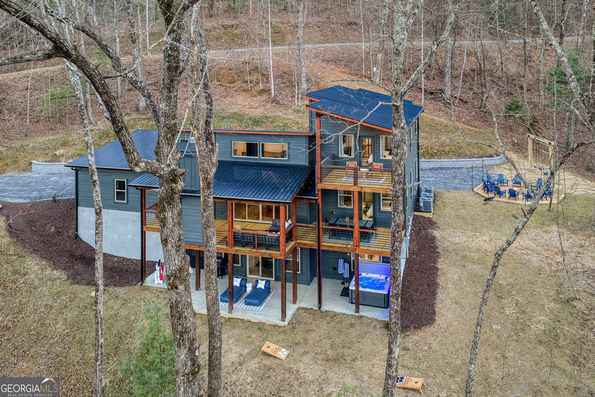 4 bedroom, 4.5 bathroom, 4,355 sq ft single family residence for sale at 1160 Mangums Trail, Blue Ridge, GA 30513 — photo 5
