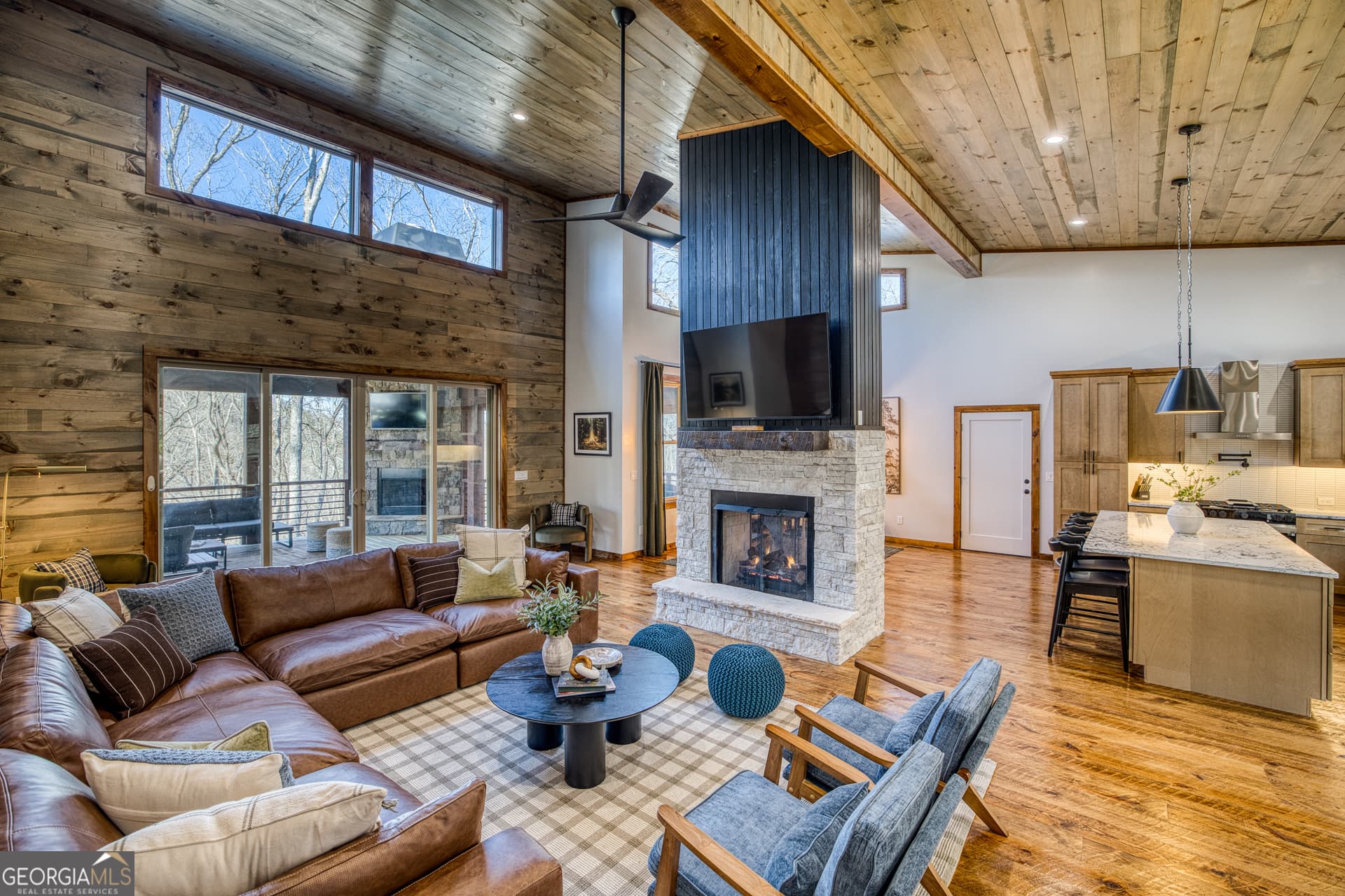 4 bedroom, 4.5 bathroom, 4,355 sq ft single family residence for sale at 1160 Mangums Trail, Blue Ridge, GA 30513 — photo 9