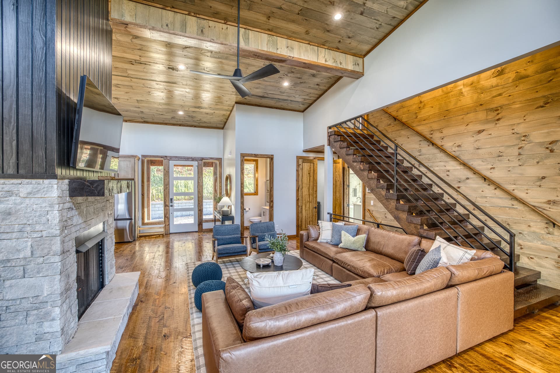 4 bedroom, 4.5 bathroom, 4,355 sq ft single family residence for sale at 1160 Mangums Trail, Blue Ridge, GA 30513 — photo 10