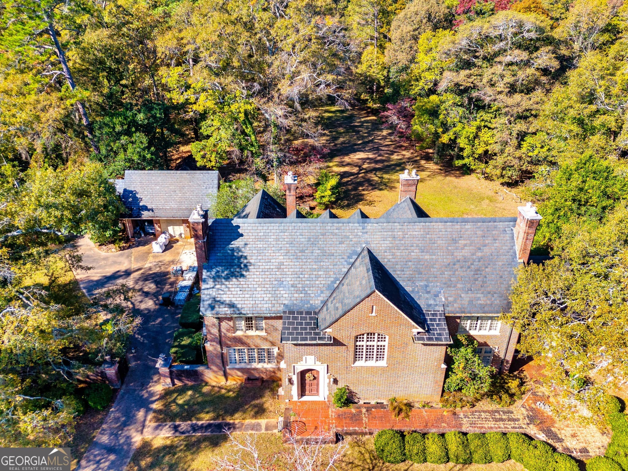 5 bedroom, 7 bathroom, 5,975 sq ft single family residence for sale at 300 Poplar Drive, Thomaston, GA 30286 — photo 2