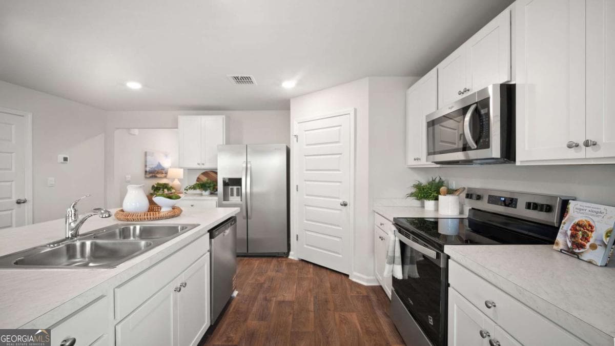 4 bedroom, 2.5 bathroom, 1,595 sq ft single family residence for sale at 33 Bardwell Way, Port Wentworth, GA 31407 — photo 7