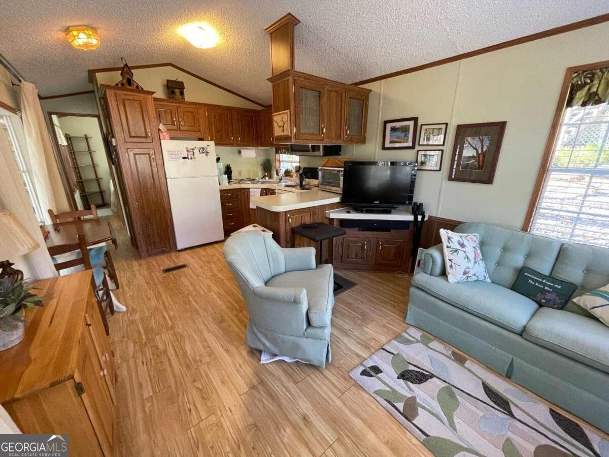 1 bedroom, 1 bathroom, 400 sq ft manufactured home,single family residence for sale at 20 Clipper Circle, Hartwell, GA 30643 — photo 4