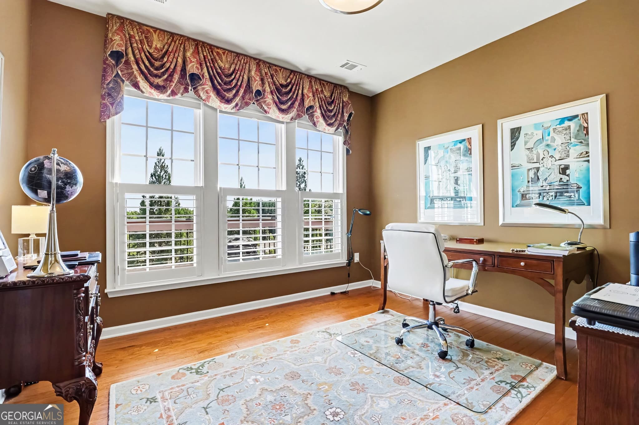 3 bedroom, 3 bathroom, 3,704 sq ft single family residence for sale at 6667 Fawn Meadow Lane, Hoschton, GA 30548 — photo 6