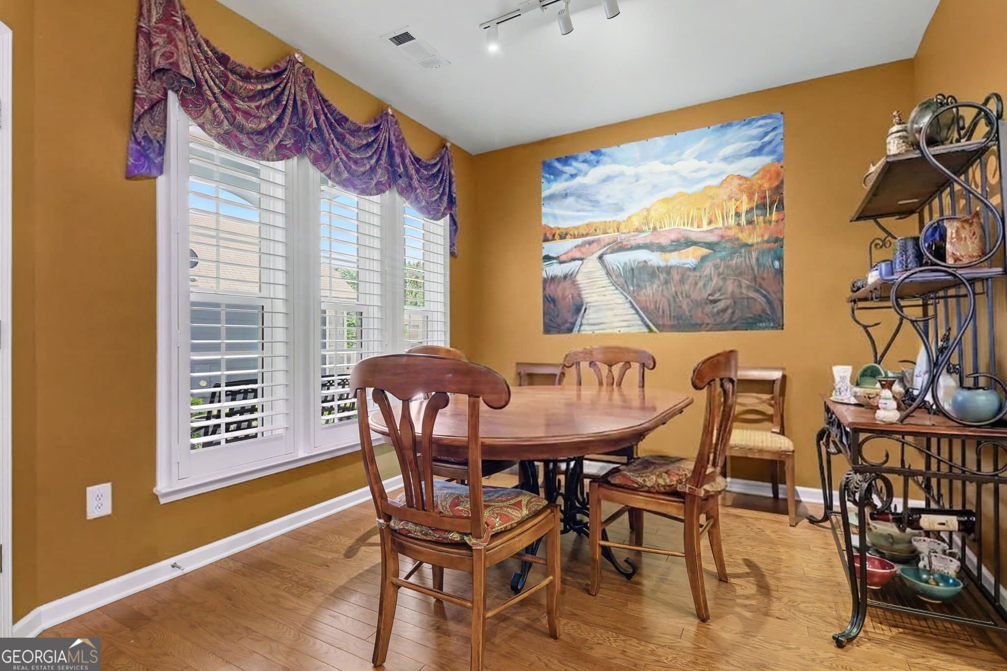 3 bedroom, 3 bathroom, 3,704 sq ft single family residence for sale at 6667 Fawn Meadow Lane, Hoschton, GA 30548 — photo 7