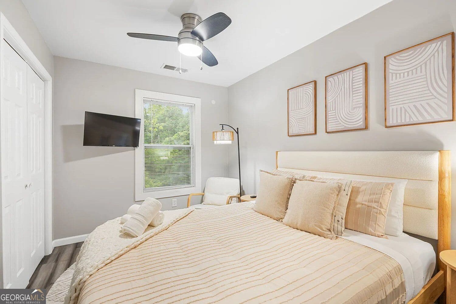 4 bedroom, 3.5 bathroom, 2,108 sq ft single family residence for sale at 1409 Bridges Avenue, Atlanta, GA 30310 — photo 9