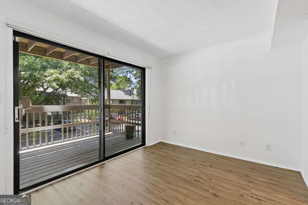 2 bedroom, 2 bathroom, 1,320 sq ft condominium for sale at 106 Cedar Court, Marietta, GA 30067 — photo 9