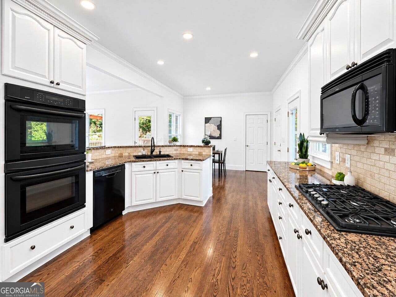 4 bedroom, 3.5 bathroom, 2,521 sq ft single family residence for sale at 4954 Dovecote Trail, Suwanee, GA 30024 — photo 7