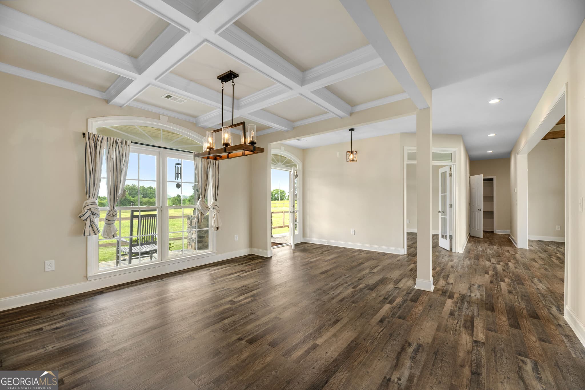 4 bedroom, 3.5 bathroom, 3,211 sq ft farm for sale at 180 Spears Lane, Mansfield, GA 30055 — photo 6