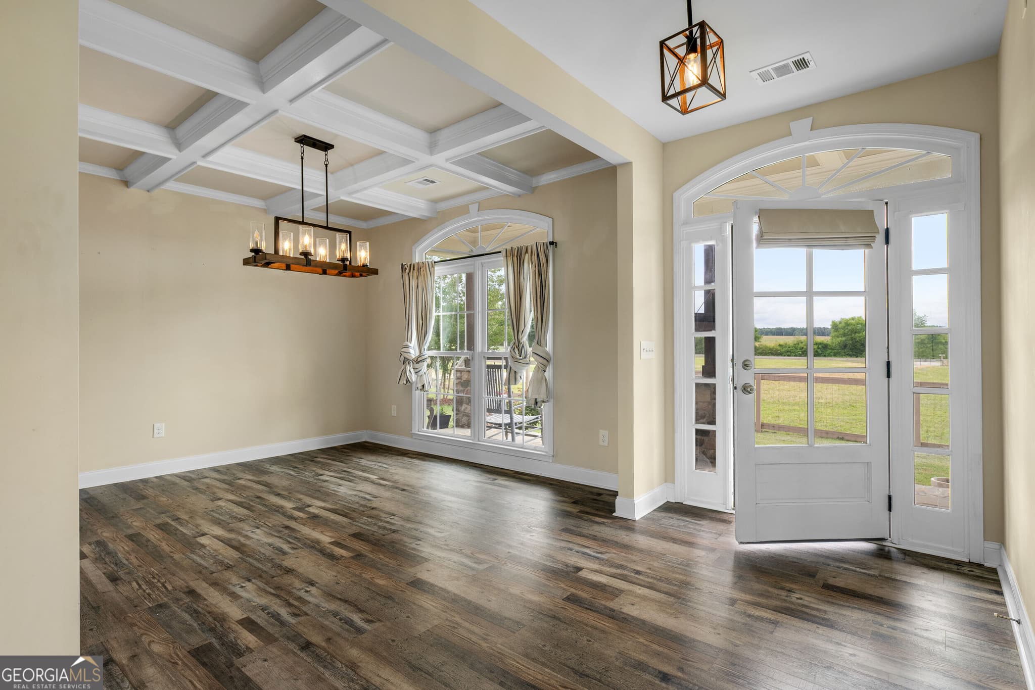 4 bedroom, 3.5 bathroom, 3,211 sq ft farm for sale at 180 Spears Lane, Mansfield, GA 30055 — photo 4
