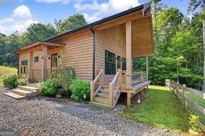 3 bedroom, 2 bathroom, 1,304 sq ft cabin,single family residence for sale at 60 Oak Forest Circle, Hayesville, NC 28904 — photo 4