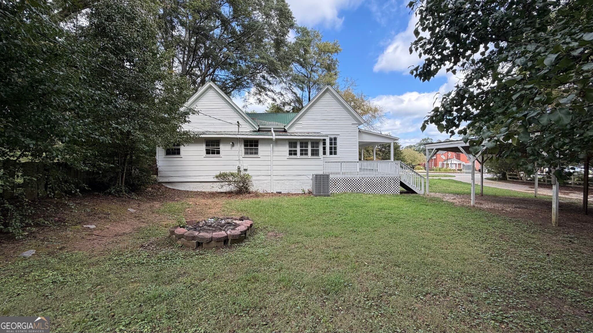 3 bedroom, 2 bathroom, 2,093 sq ft single family residence for sale at 289 Almon Road, Covington, GA 30014 — photo 5