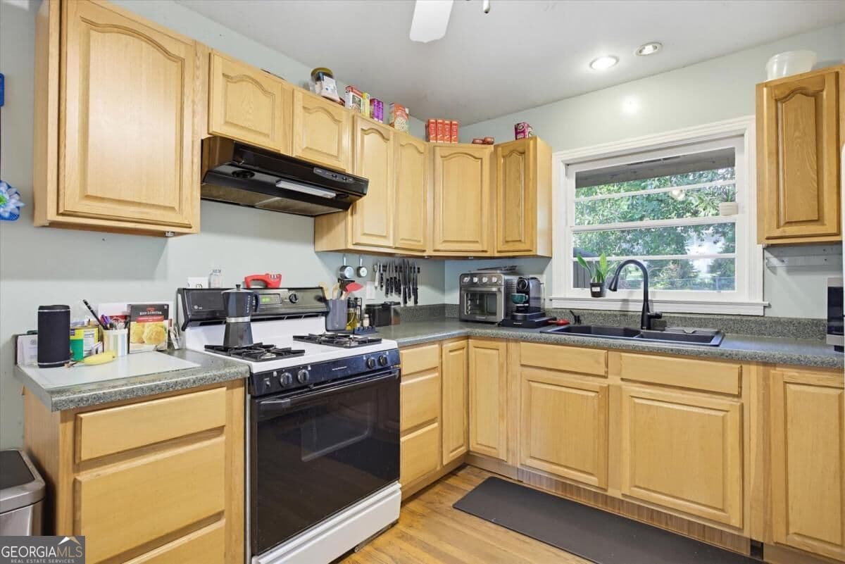 3 bedroom, 1 bathroom single family residence for sale at 2329 Engineers Drive, Marietta, GA 30067 — photo 9