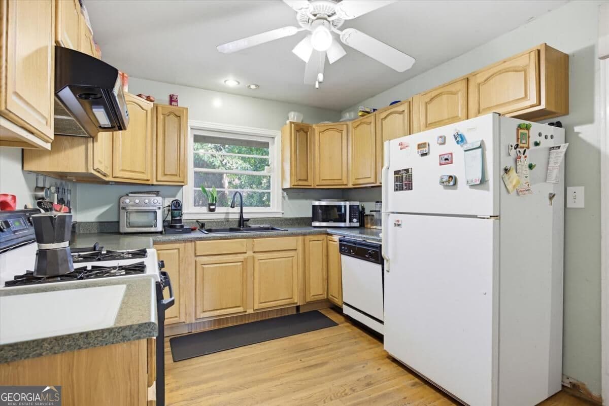 3 bedroom, 1 bathroom single family residence for sale at 2329 Engineers Drive, Marietta, GA 30067 — photo 10
