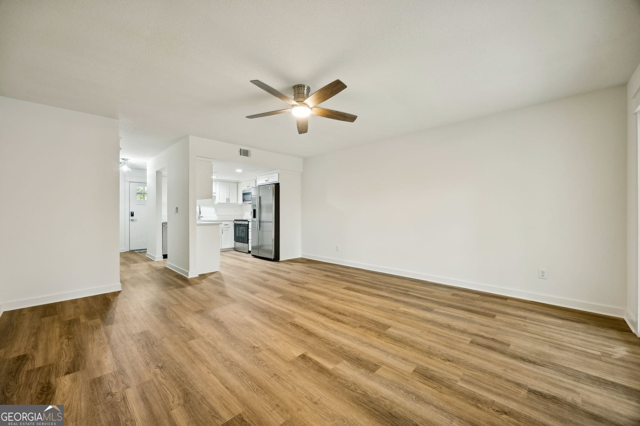 3 bedroom, 2.5 bathroom, 1,220 sq ft single family residence for sale at 162 Clarks Bluff Road, Kingsland, GA 31548 — photo 9