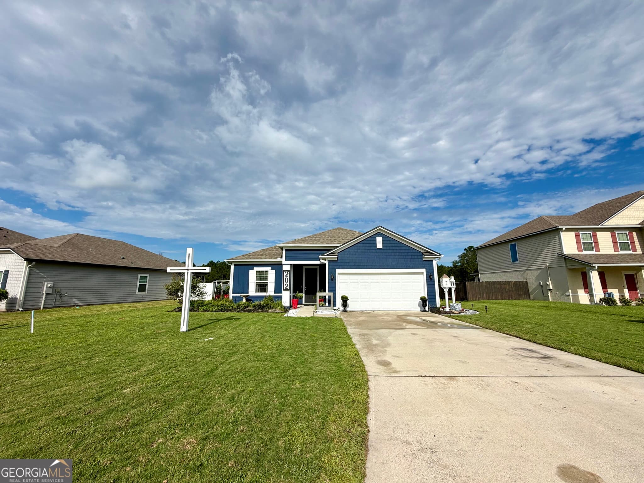 4 bedroom, 2 bathroom, 1,705 sq ft single family residence for sale at 202 Pistachio Lane, Kingsland, GA 31548 — photo 2