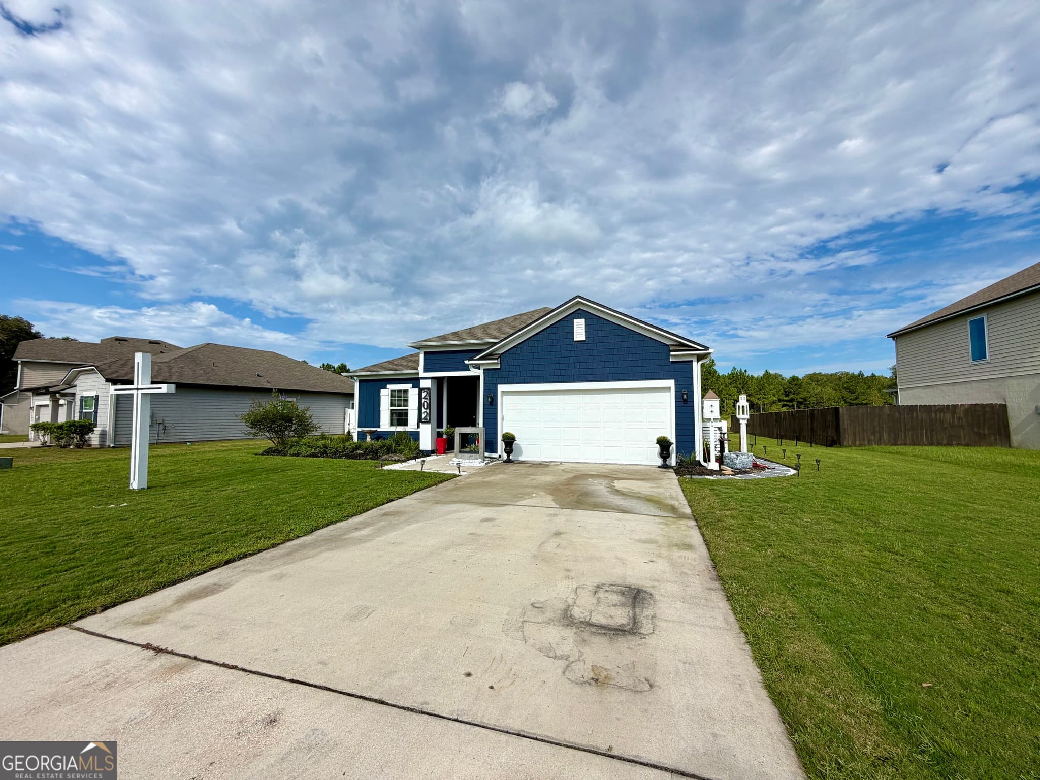 4 bedroom, 2 bathroom, 1,705 sq ft single family residence for sale at 202 Pistachio Lane, Kingsland, GA 31548