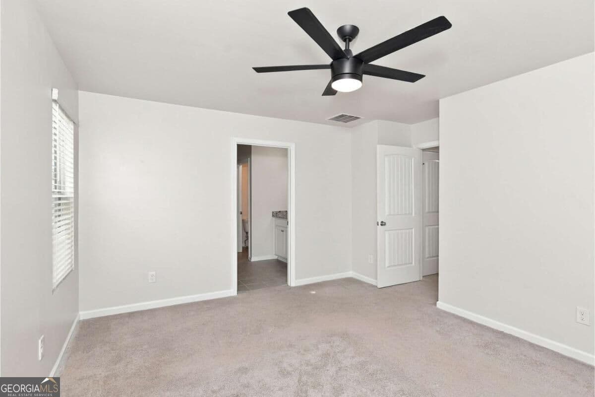 4 bedroom, 2.5 bathroom, 2,192 sq ft single family residence for sale at 5772 Screech Owl Drive, Flowery Branch, GA 30542 — photo 9