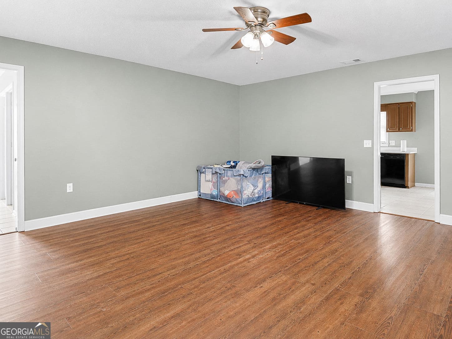 4 bedroom, 2 bathroom, 2,004 sq ft single family residence for sale at 127 Pine Bluff Drive, Statesboro, GA 30458 — photo 7