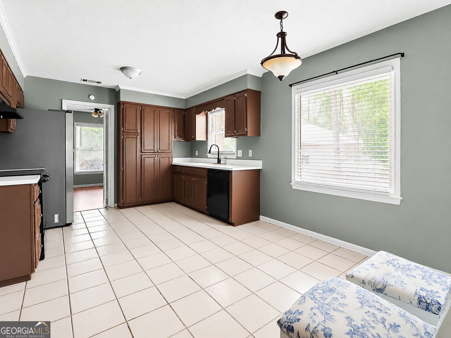 4 bedroom, 2 bathroom, 2,004 sq ft single family residence for sale at 127 Pine Bluff Drive, Statesboro, GA 30458 — photo 10