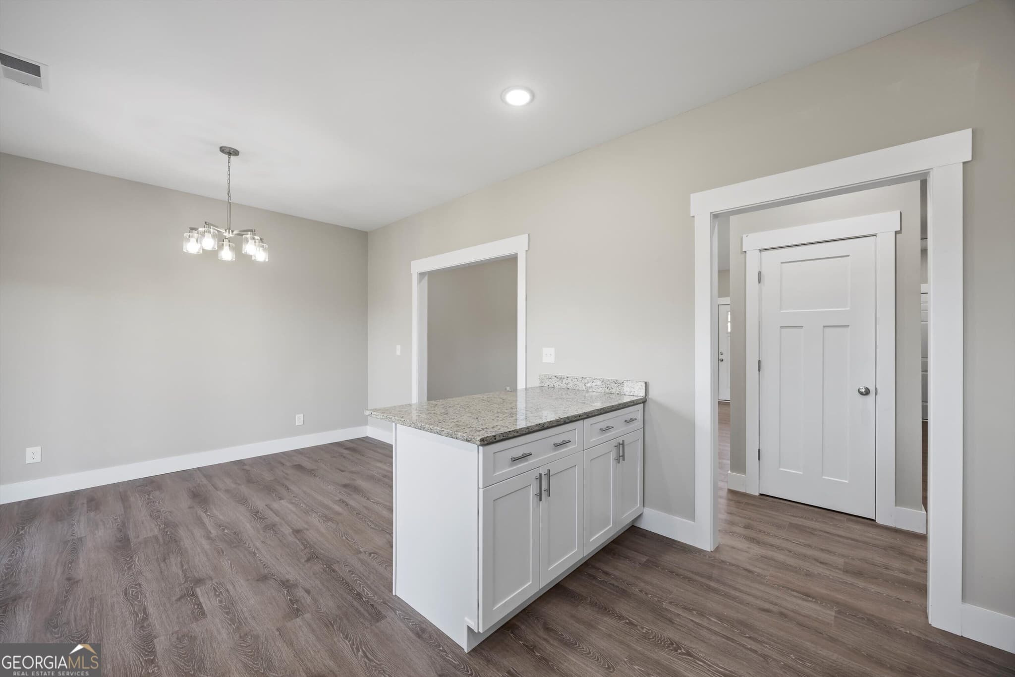 3 bedroom, 2.5 bathroom, 1,860 sq ft townhouse for sale at 81 Maddox Lane, Chatsworth, GA 30705 — photo 9