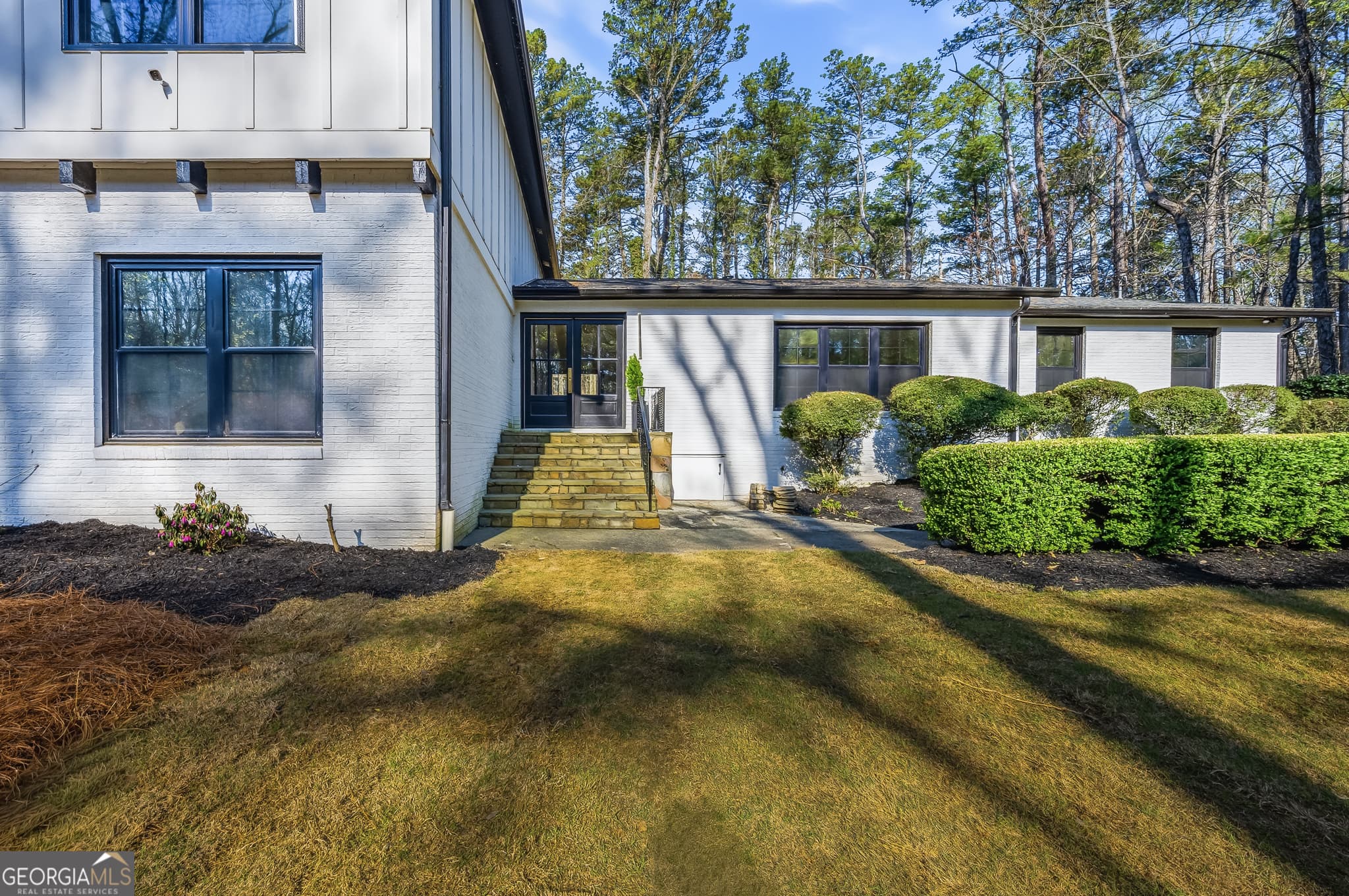 5 bedroom, 3.5 bathroom, 3,600 sq ft single family residence for sale at 855 Flamingo Drive, Atlanta, GA 30311 — photo 6