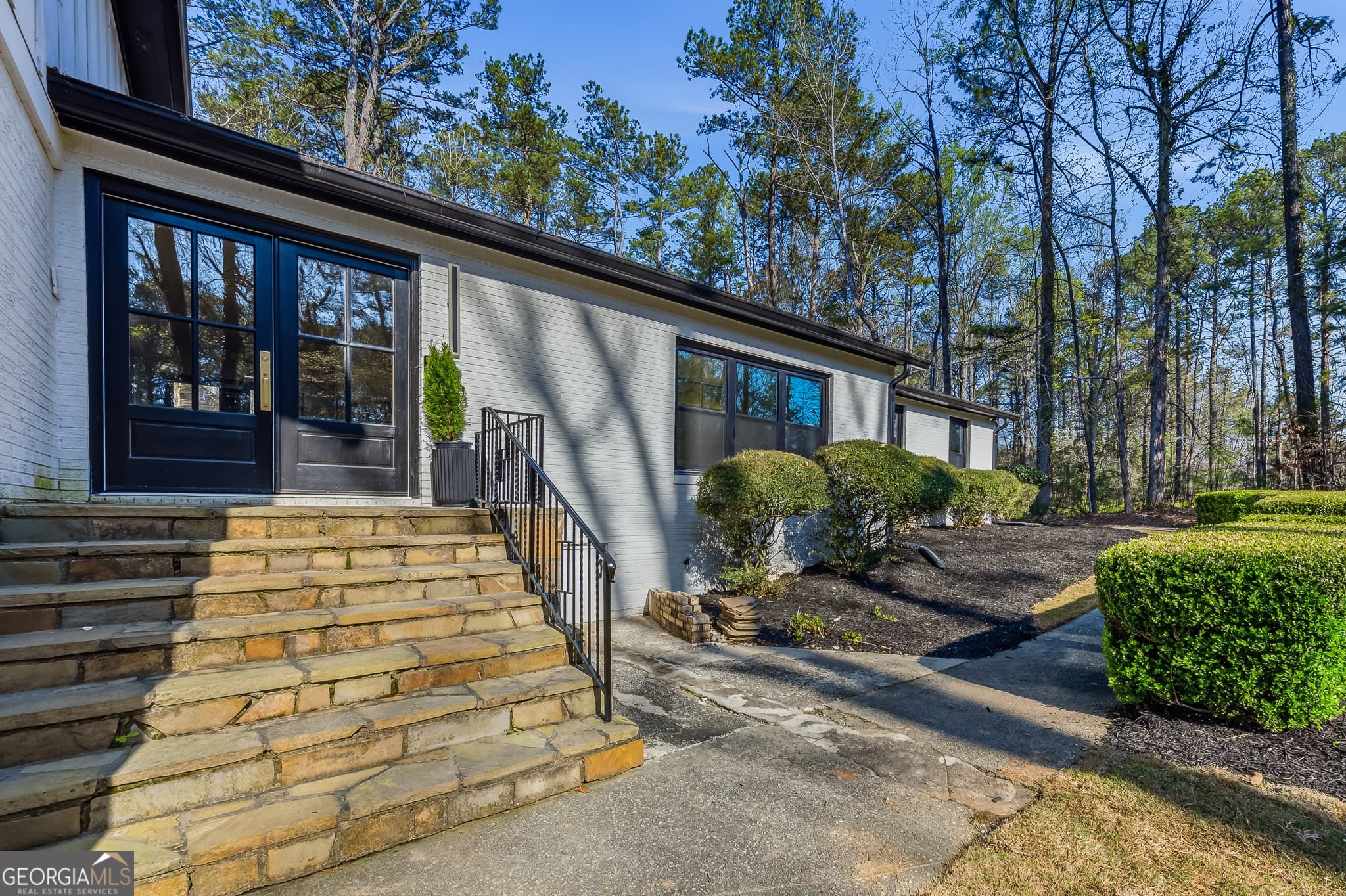 5 bedroom, 3.5 bathroom, 3,600 sq ft single family residence for sale at 855 Flamingo Drive, Atlanta, GA 30311 — photo 7