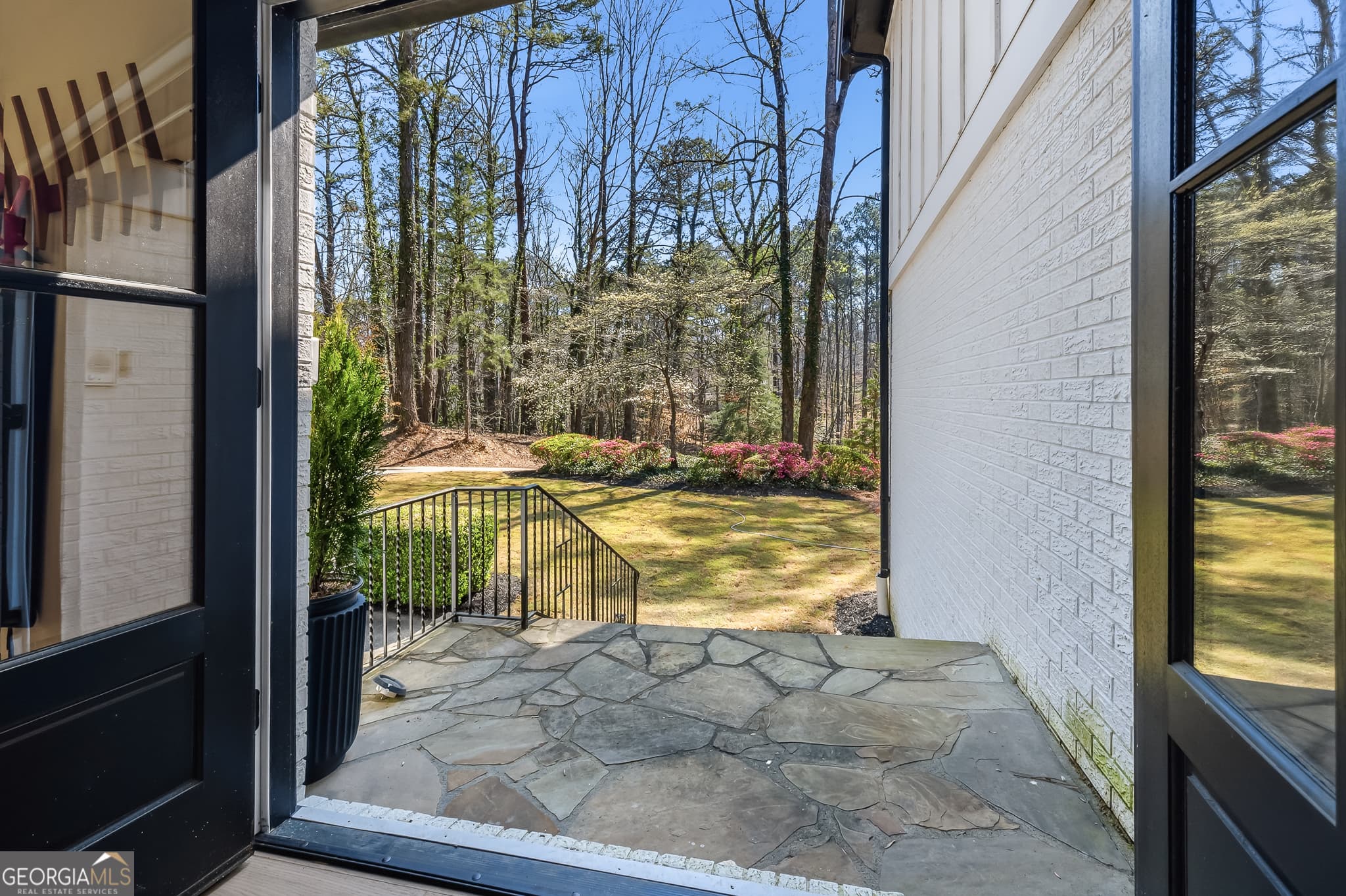 5 bedroom, 3.5 bathroom, 3,600 sq ft single family residence for sale at 855 Flamingo Drive, Atlanta, GA 30311 — photo 9