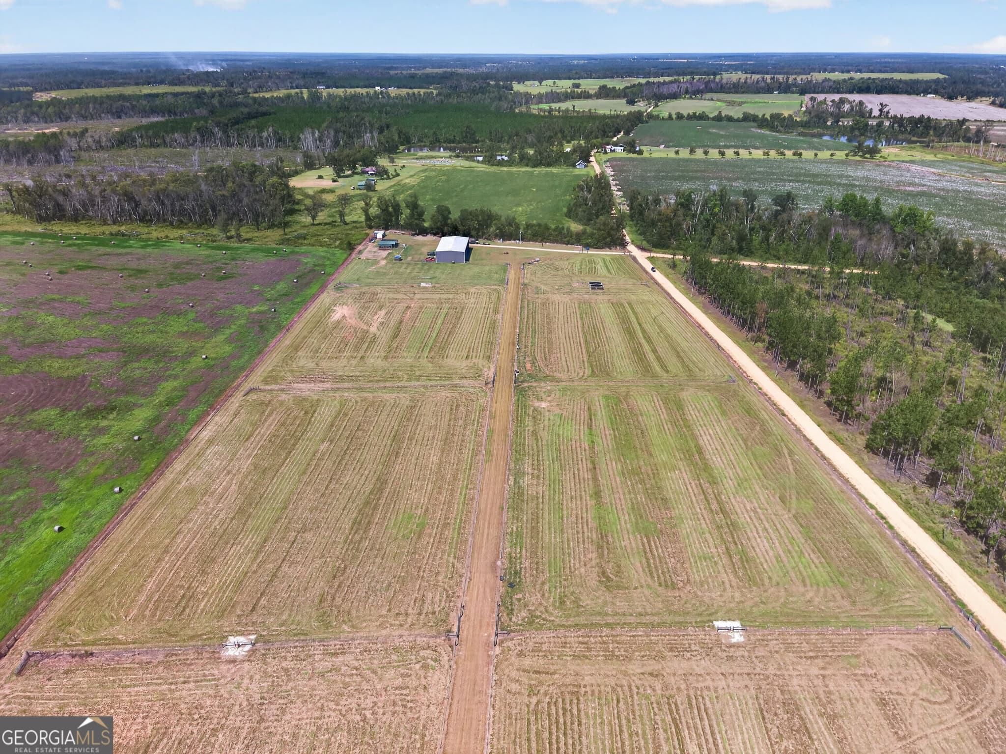 4 bedroom, 3 bathroom, 2,500 sq ft farm for sale at 500 Walker Road, Mount Vernon, GA 30445 — photo 4