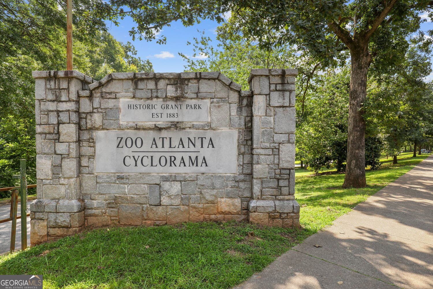 5 bedroom, 3 bathroom, 2,227 sq ft single family residence for sale at 648 Waldo Street, Atlanta, GA 30312 — photo 8