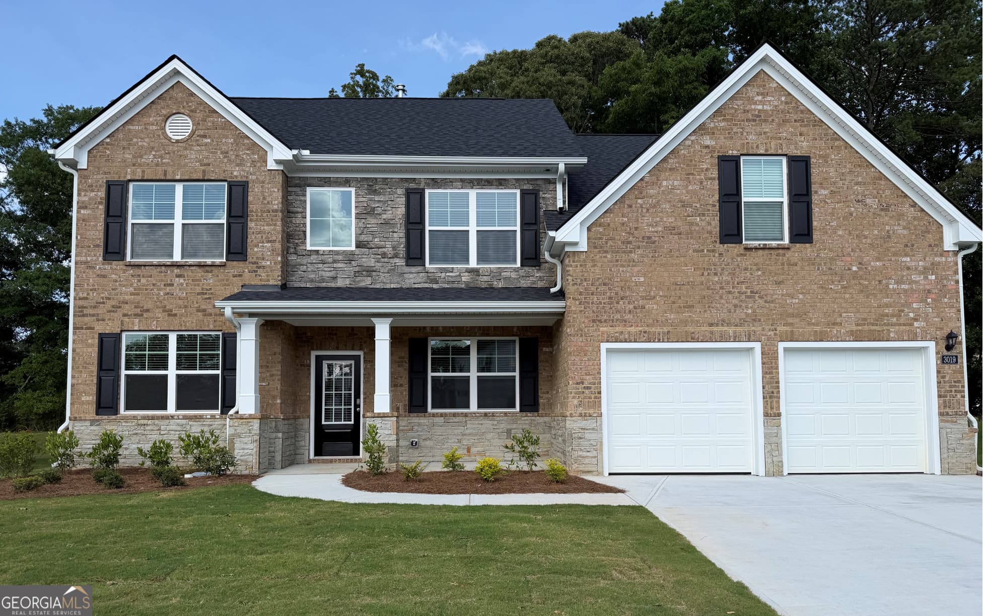 5 bedroom, 4 bathroom single family residence for sale at 3019 Champions Way, Loganville, GA 30052
