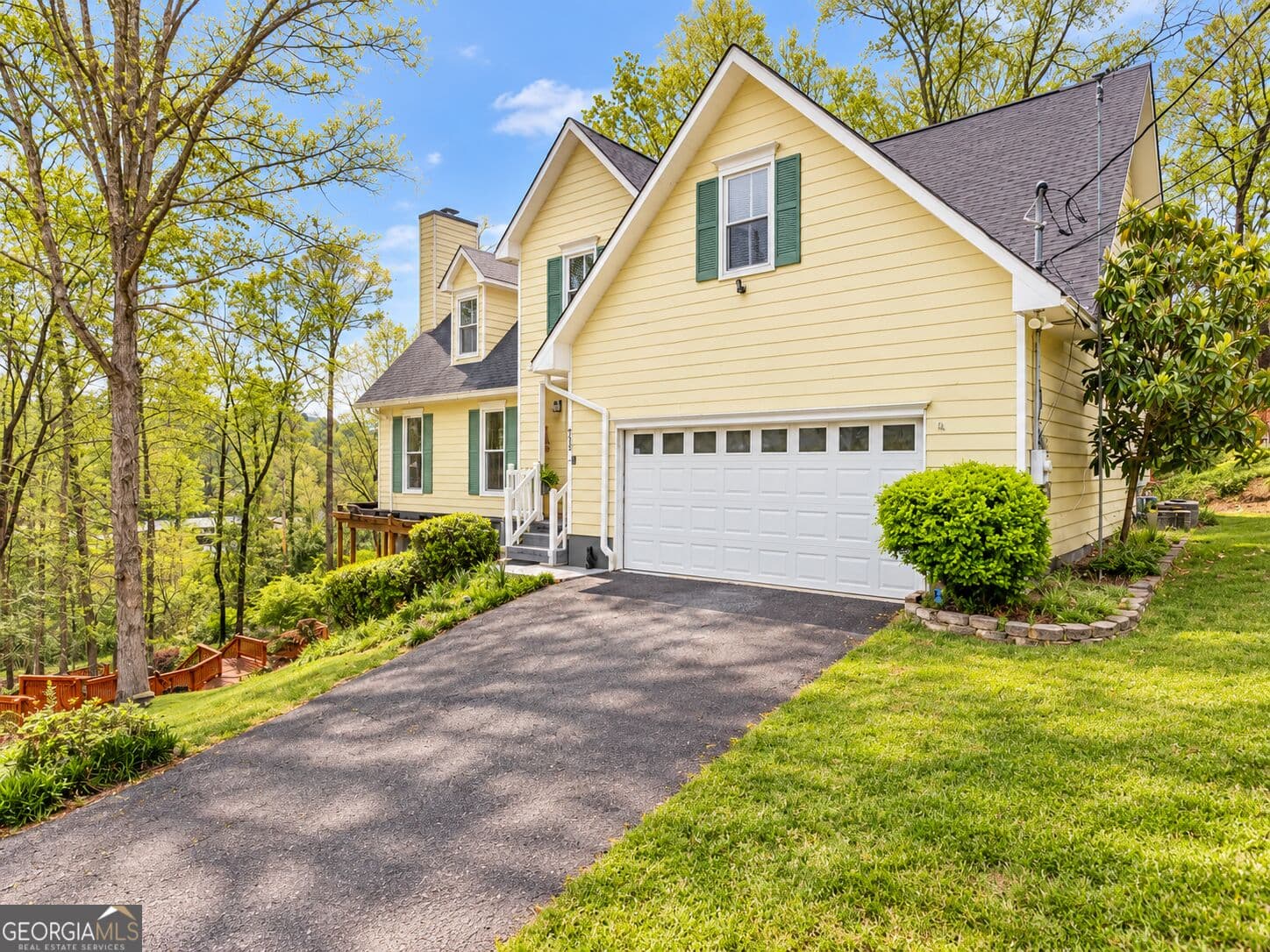 4 bedroom, 2.5 bathroom, 2,543 sq ft single family residence for sale at 925 Captain Kell Drive, Macon, GA 31204 — photo 4