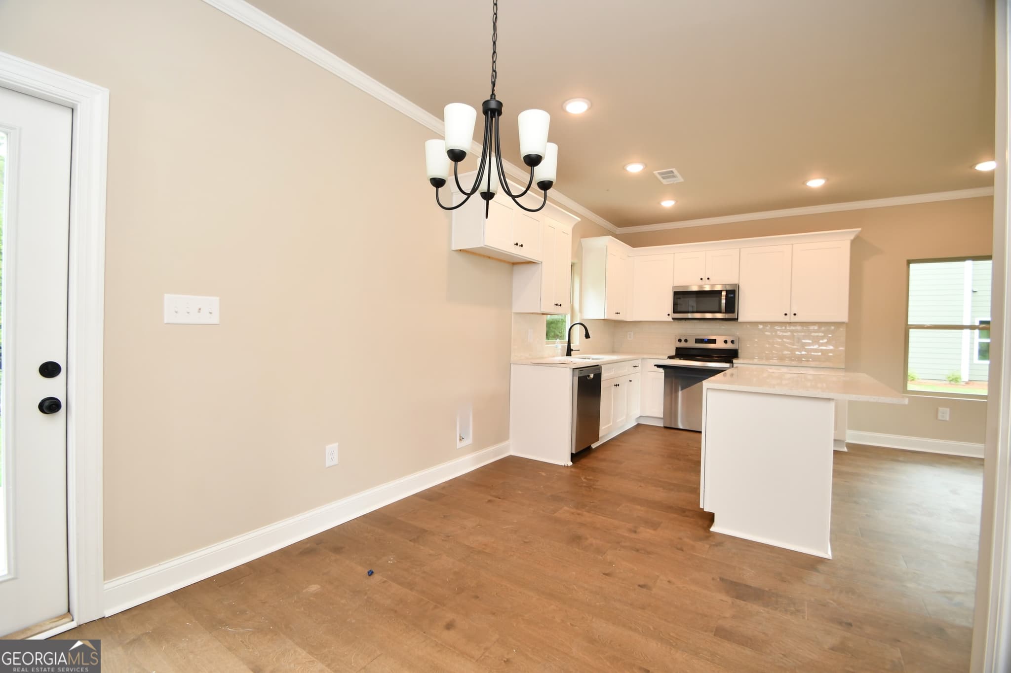 3 bedroom, 2.5 bathroom, 1,469 sq ft single family residence for sale at 327 Andover Drive, Athens, GA 30607 — photo 4