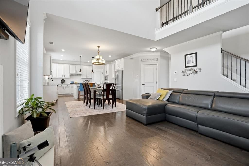 6 bedroom, 5 bathroom, 4,347 sq ft single family residence for sale at 1883 Hampton Grove Way, Dacula, GA 30019 — photo 6
