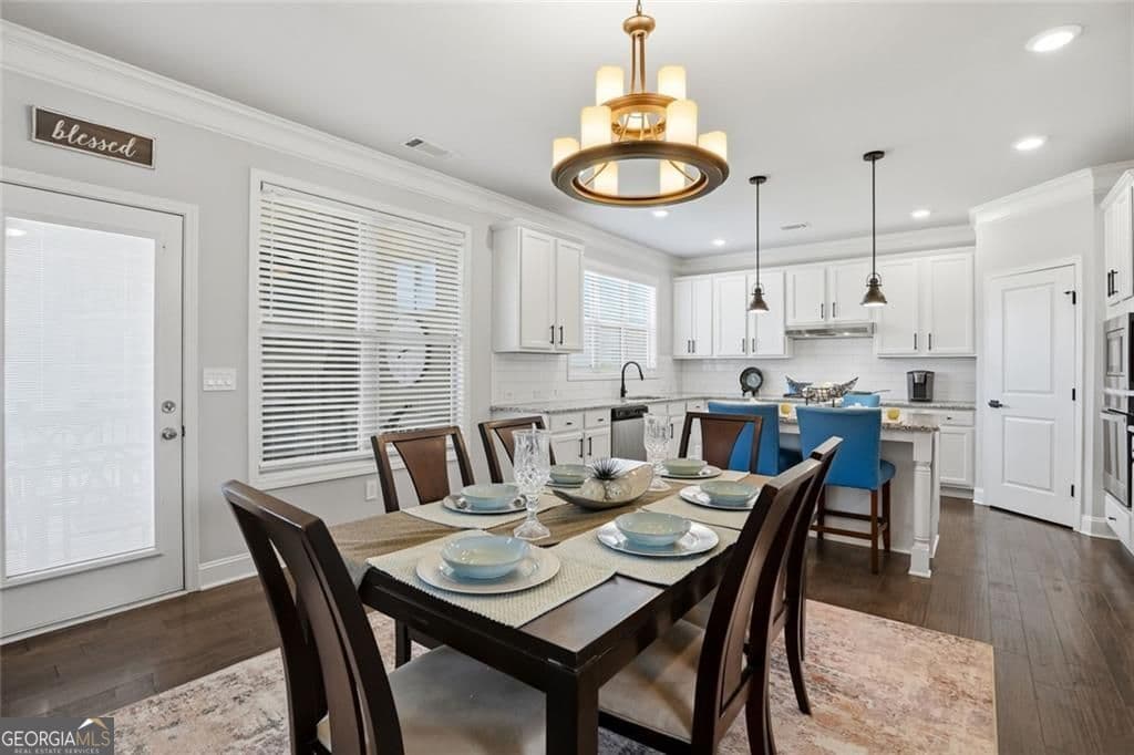 6 bedroom, 5 bathroom, 4,347 sq ft single family residence for sale at 1883 Hampton Grove Way, Dacula, GA 30019 — photo 7