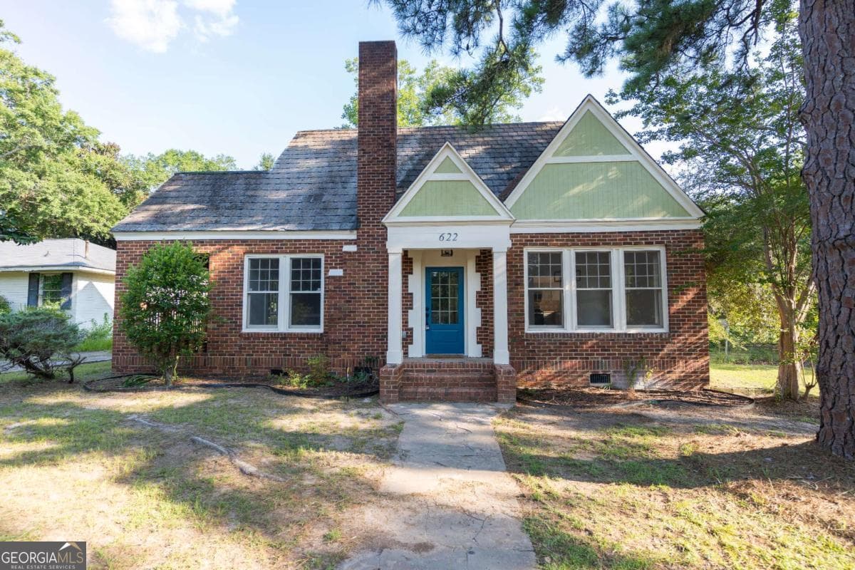 3 bedroom, 2 bathroom, 1,599 sq ft single family residence for sale at 622 Whitney Avenue, Albany, GA 31701