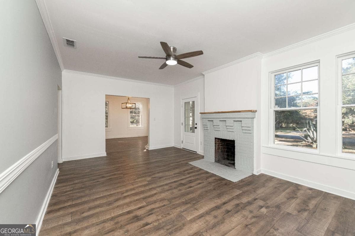 3 bedroom, 2 bathroom, 1,599 sq ft single family residence for sale at 622 Whitney Avenue, Albany, GA 31701 — photo 8