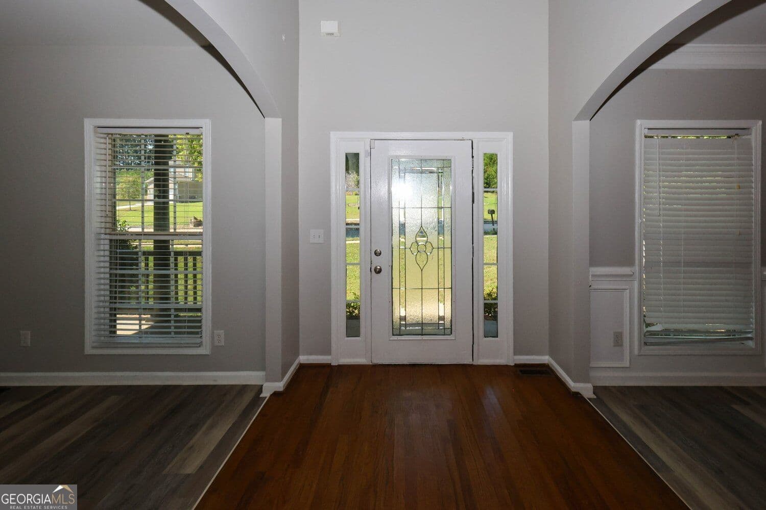 6 bedroom, 3.5 bathroom, 4,808 sq ft single family residence for rent at 2025 Jessica Way, Conyers, GA 30012 for $2,850 a month — photo 2