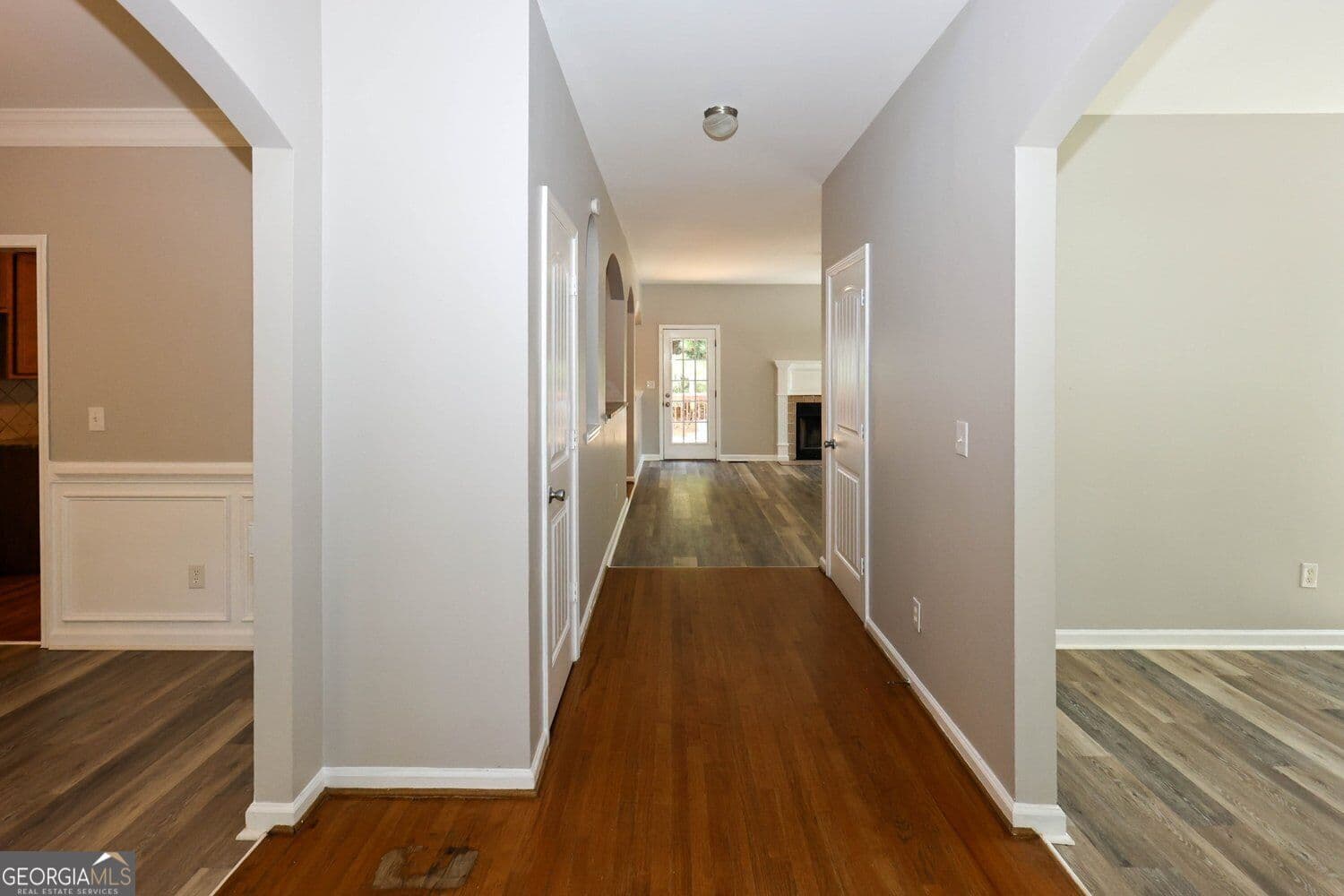 6 bedroom, 3.5 bathroom, 4,808 sq ft single family residence for rent at 2025 Jessica Way, Conyers, GA 30012 for $2,850 a month — photo 3