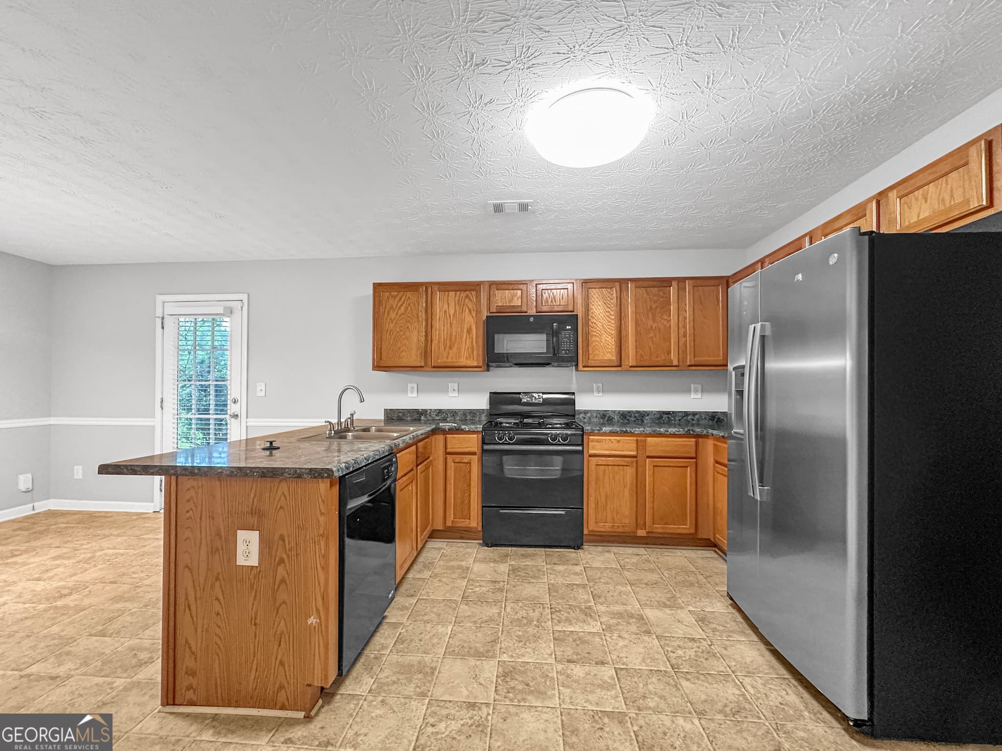 4 bedroom, 2 bathroom, 4,350 sq ft single family residence for rent at 112 Tyler Way, Jackson, GA 30233 for $2,075 a month — photo 6
