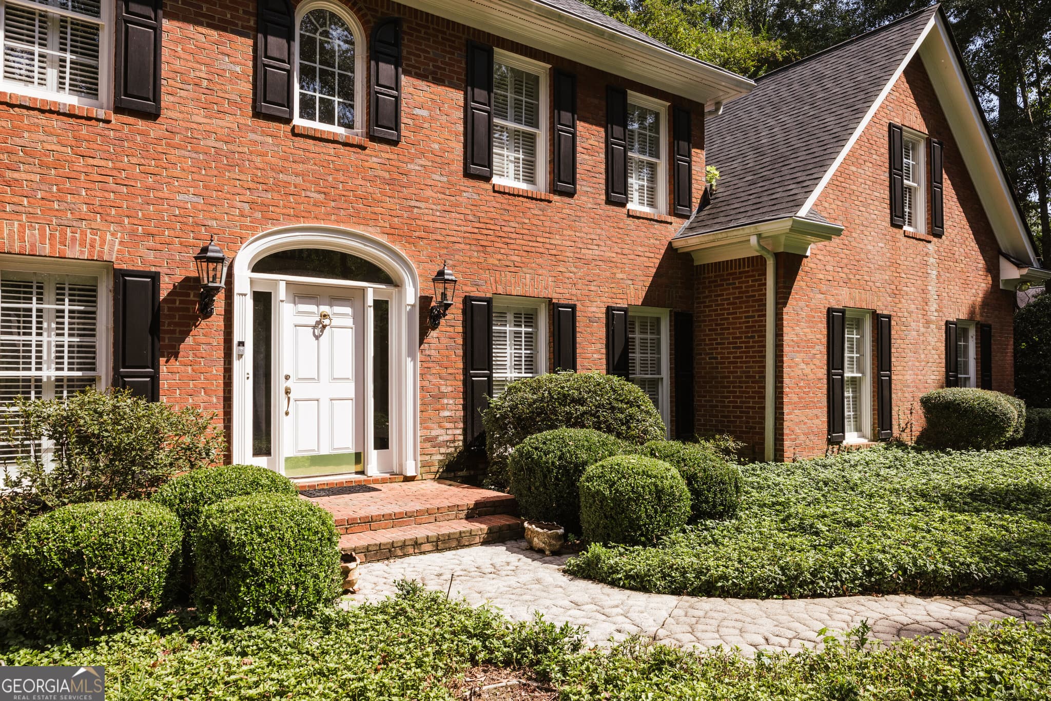 4 bedroom, 3.5 bathroom, 3,302 sq ft single family residence for sale at 1031 Millers Lake Drive, Watkinsville, GA 30677 — photo 2