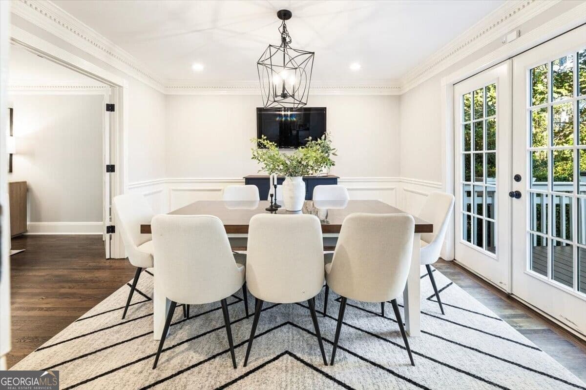 6 bedroom, 4.5 bathroom, 5,587 sq ft single family residence for sale at 235 Landfall Road, Sandy Springs, GA 30328 — photo 10