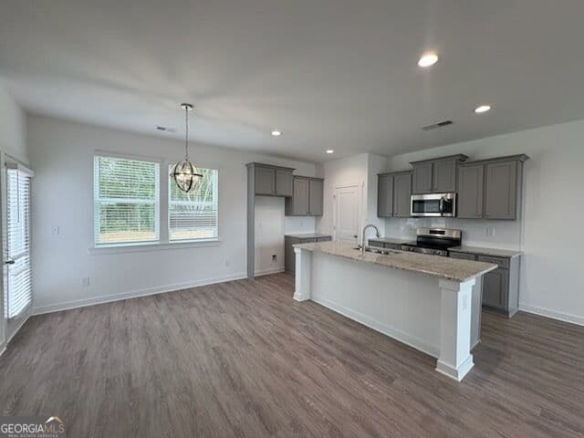 4 bedroom, 2.5 bathroom, 1,865 sq ft single family residence for sale at 127 Royal Tern Lane, Warner Robins, GA 31093 — photo 3