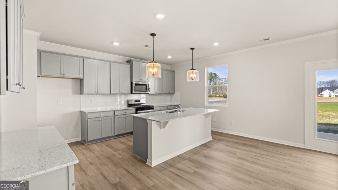 4 bedroom, 3.5 bathroom, 2,890 sq ft single family residence for sale at 805 Shoreview Trail, Villa Rica, GA 30180 — photo 6