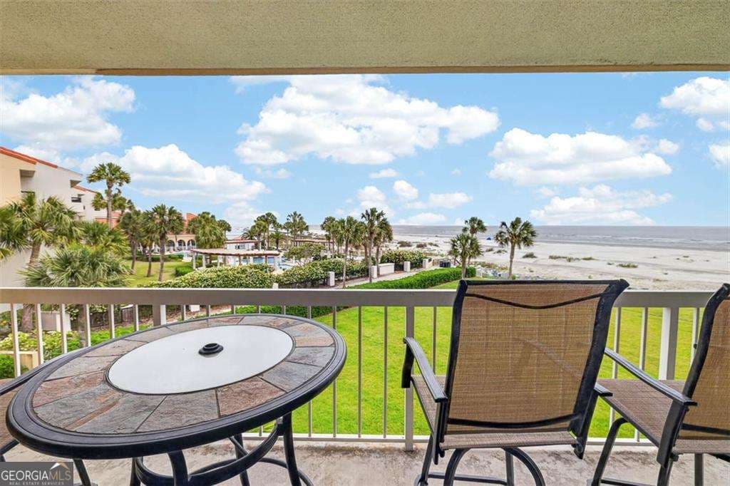 2 bedroom, 2 bathroom, 1,188 sq ft condominium for sale at 201 Neptune Road 349, St. Simons, GA 31522 — photo 2